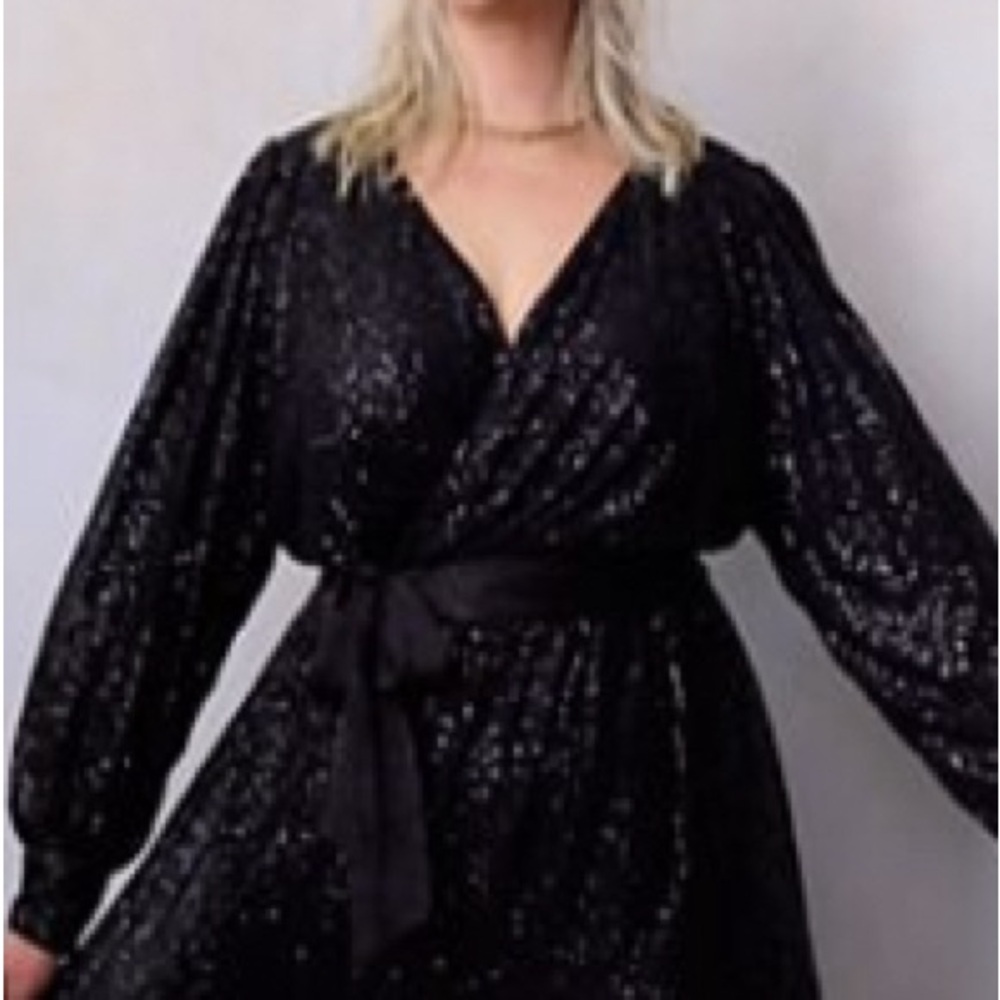 LC Lauren Conrad NWT Black Sequin Wrap Mini Cocktail Dress Size 4X - Picture 3 of 6